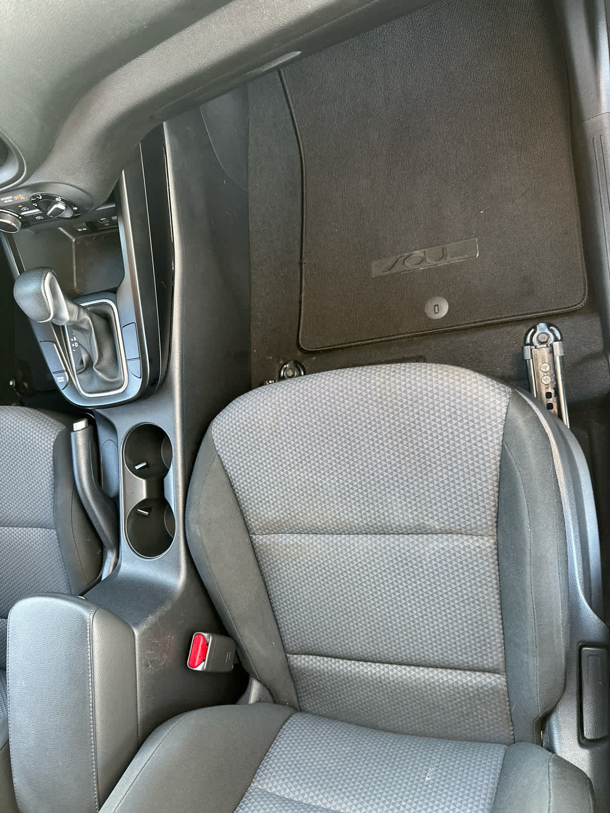 2023 Kia Soul LX photo 22