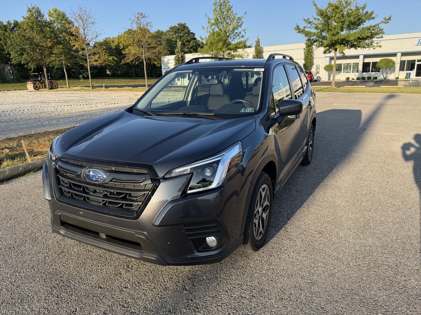 2023 Subaru Forester Premium photo 2