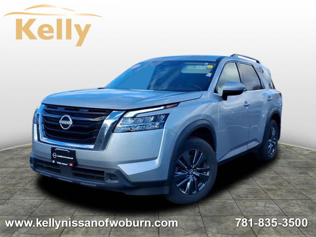 2022 Nissan Pathfinder SV's photo