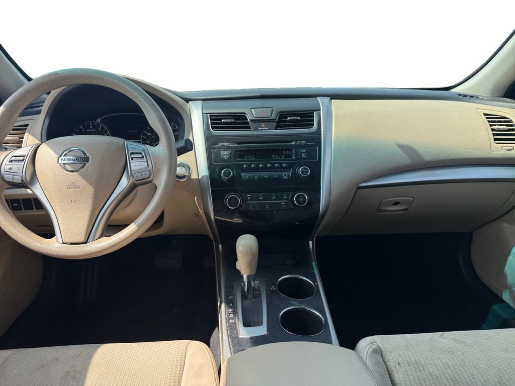 2015 Nissan Altima 2.5 S photo 10