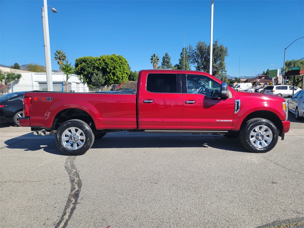 2017 Ford F-350 photo 3