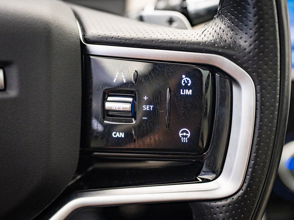 2022 Land Rover Discovery Sport SE R-Dynamic photo 24