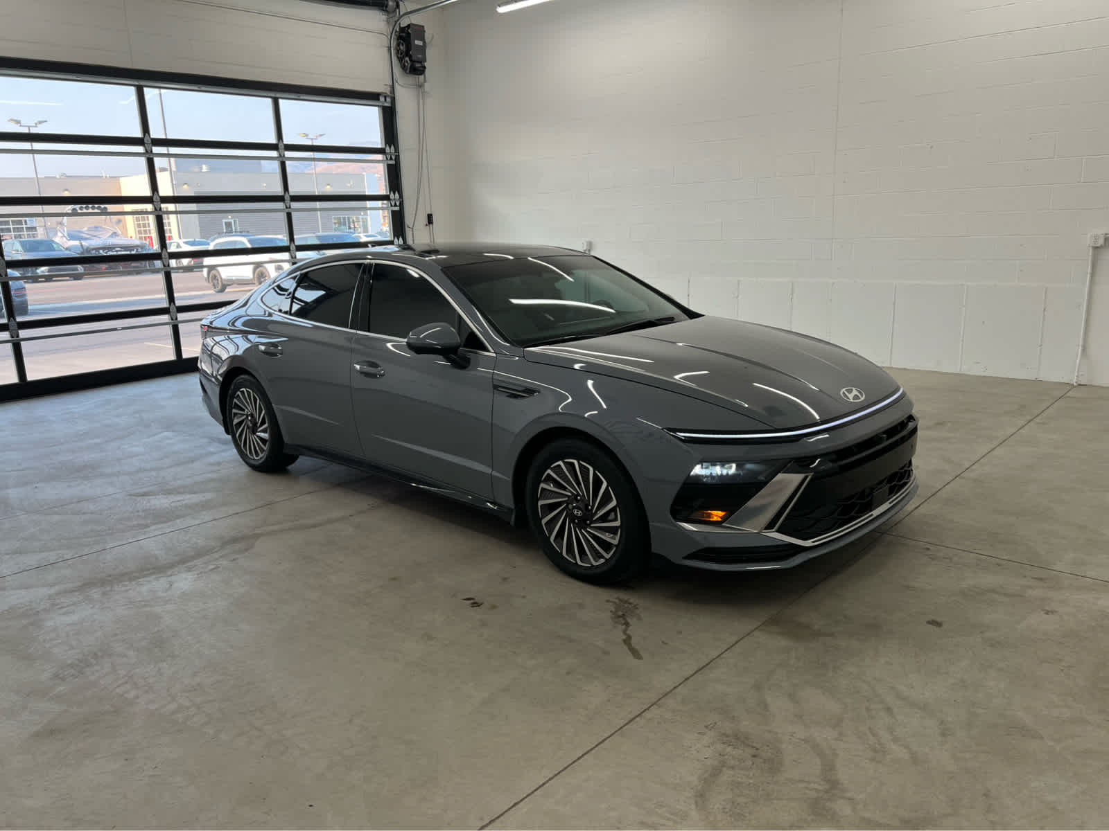 2024 Hyundai Sonata Hybrid Limited photo 4