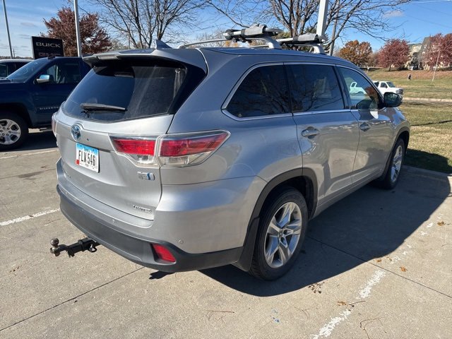 2016 Toyota Highlander Hybrid Limited Platinum photo 2