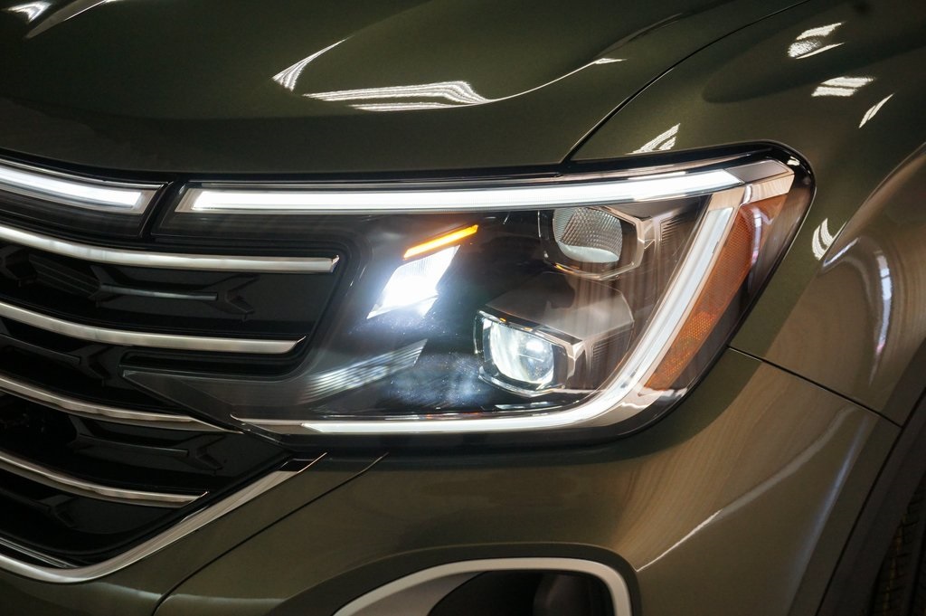 2026 Volkswagen Atlas SE Technology photo 32