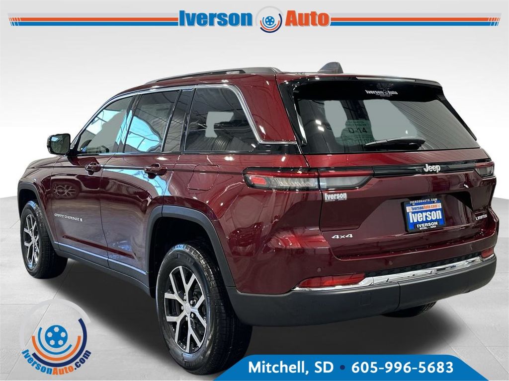 2025 Jeep Grand Cherokee Limited photo 4