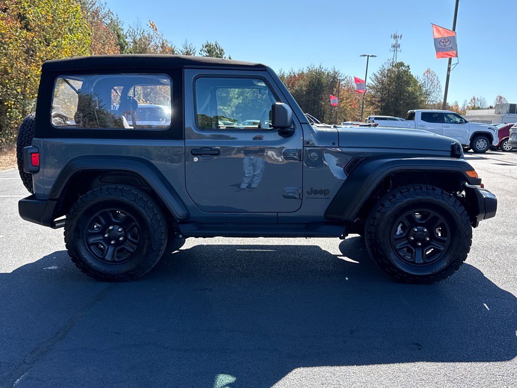 2025 Jeep Wrangler Sport photo 4