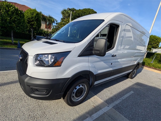 2025 Ford Transit photo 4