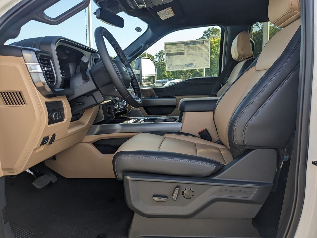 2025 Ford F-350 Lariat photo 20