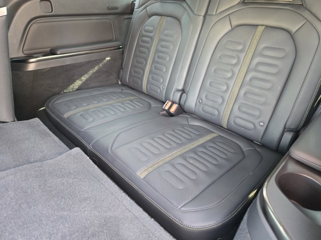 2023 Rivian R1S Launch Edition photo 24