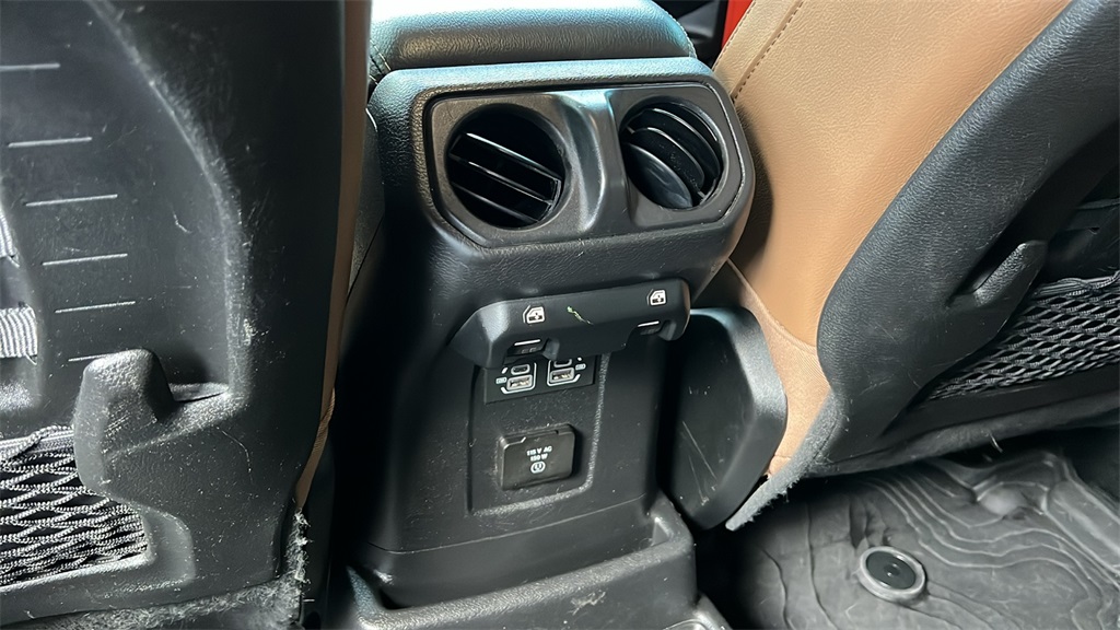 2023 Jeep Wrangler Rubicon photo 4