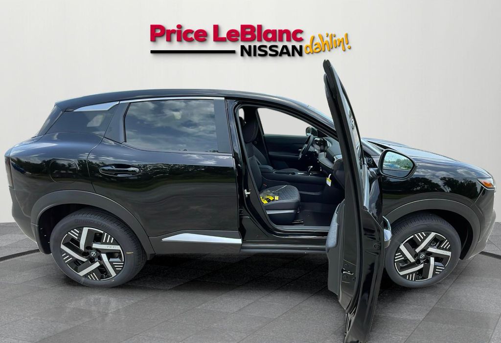 2025 Nissan Kicks SV photo 10