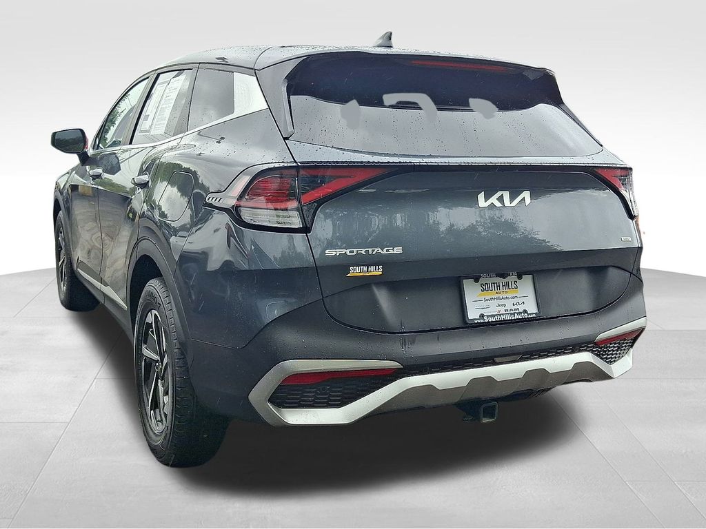 2023 Kia Sportage Hybrid LX photo 2