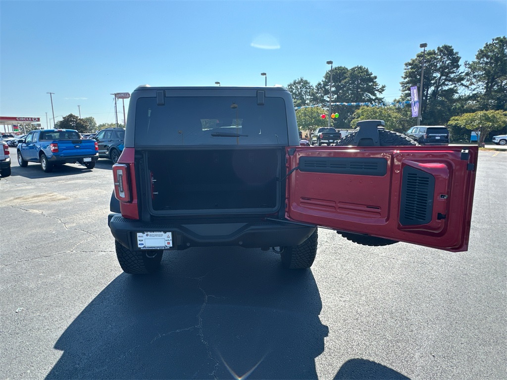 2021 Ford Bronco First Edition photo 17