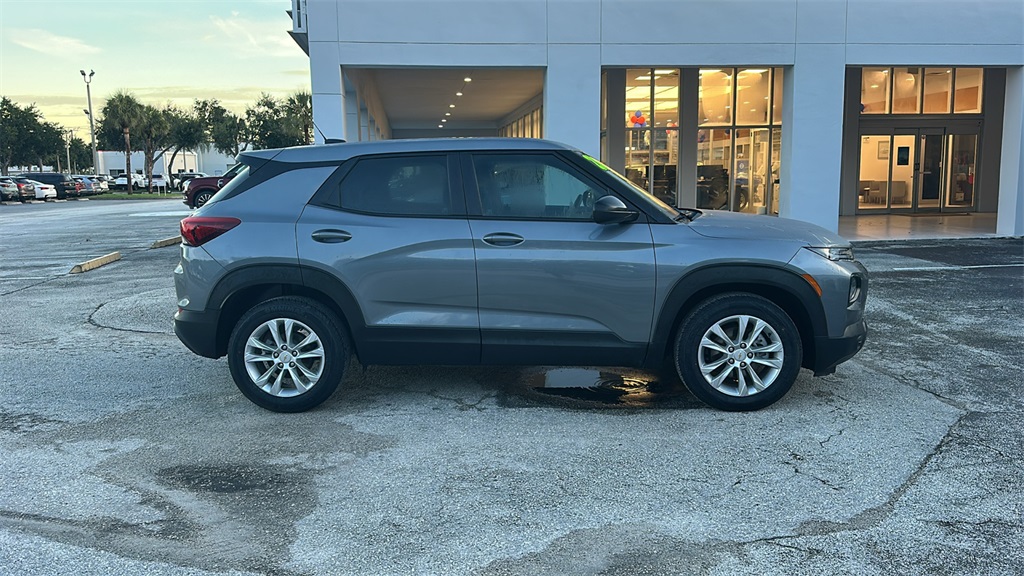 2021 Chevrolet Trailblazer LS photo 8