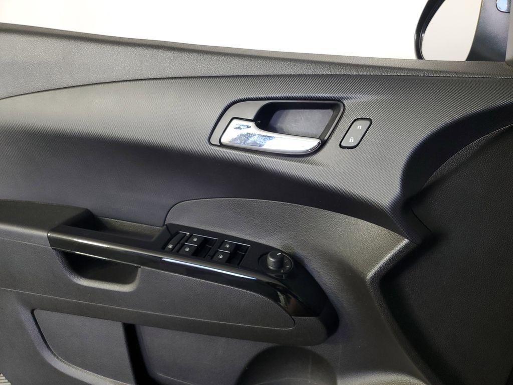 2018 Chevrolet Sonic LT photo 28