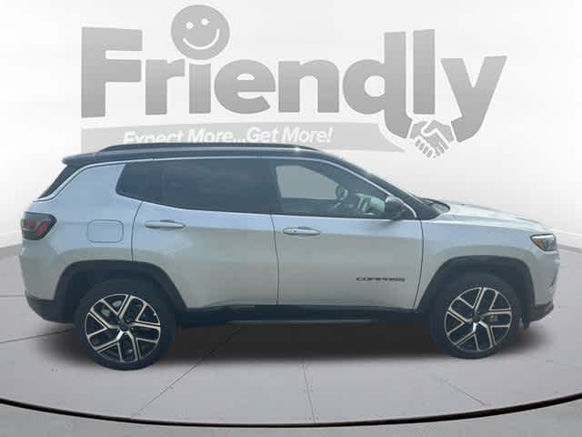 2025 Jeep Compass Limited photo 4