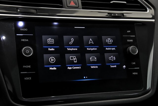 2024 Volkswagen Tiguan SE R-Line Black photo 16