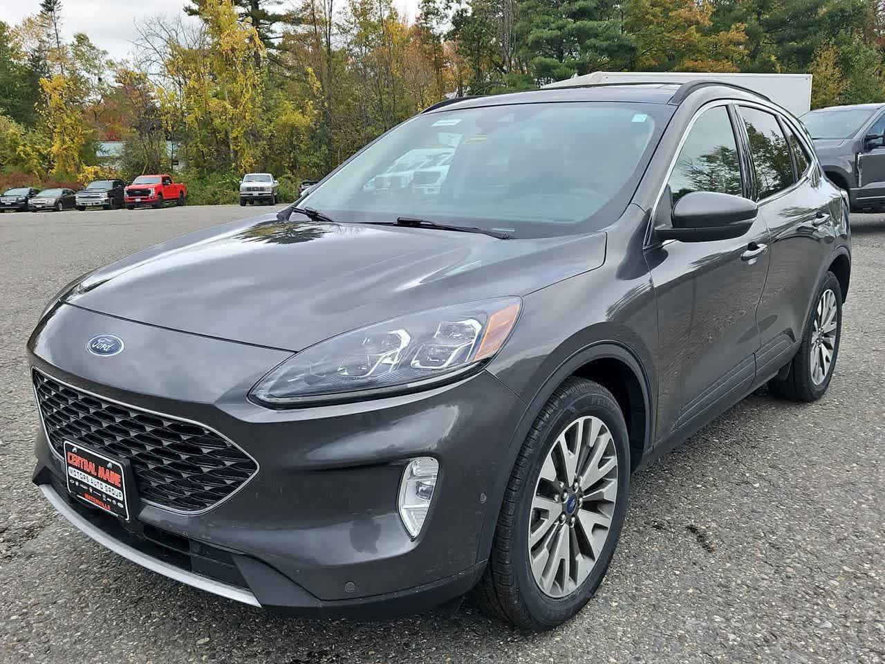 2020 Ford Escape Titanium's photo