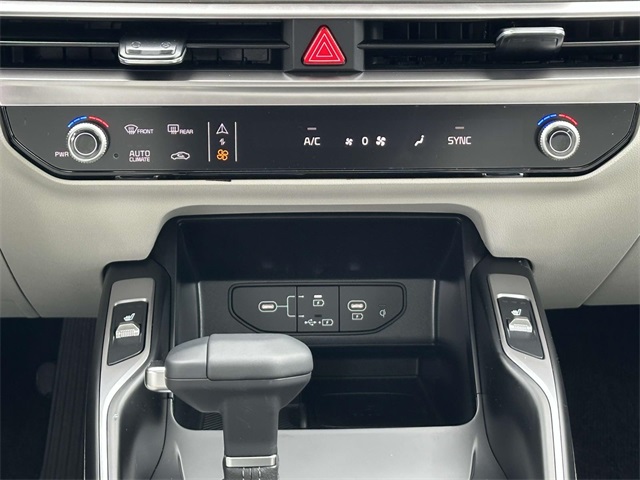 2025 Kia Sorento EX photo 4
