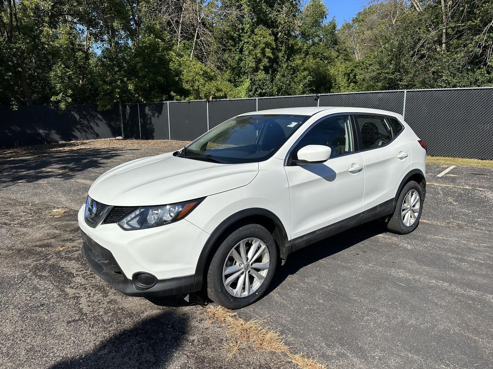 Used 2017 Nissan Rogue Sport S with VIN JN1BJ1CR5HW127246 for sale in Waconia, Minnesota