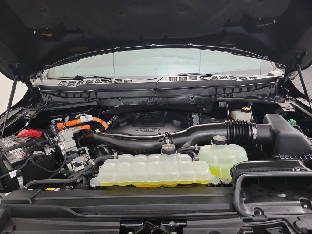 2023 Ford F-150 Platinum photo 28