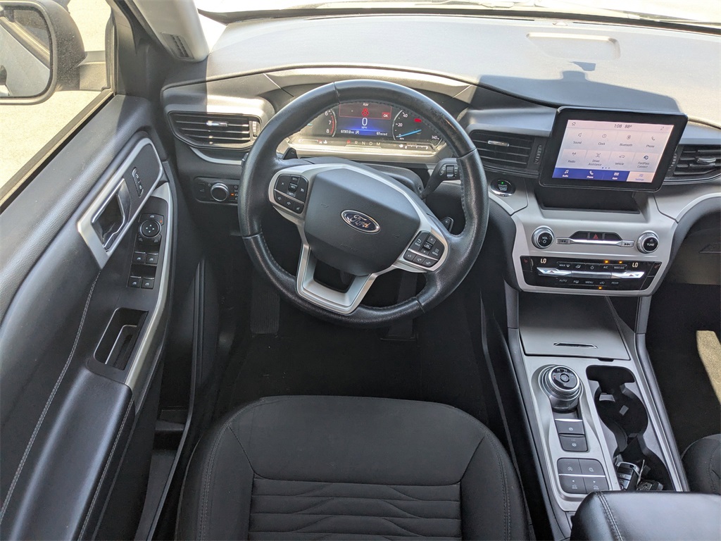 2021 Ford Explorer XLT photo 16