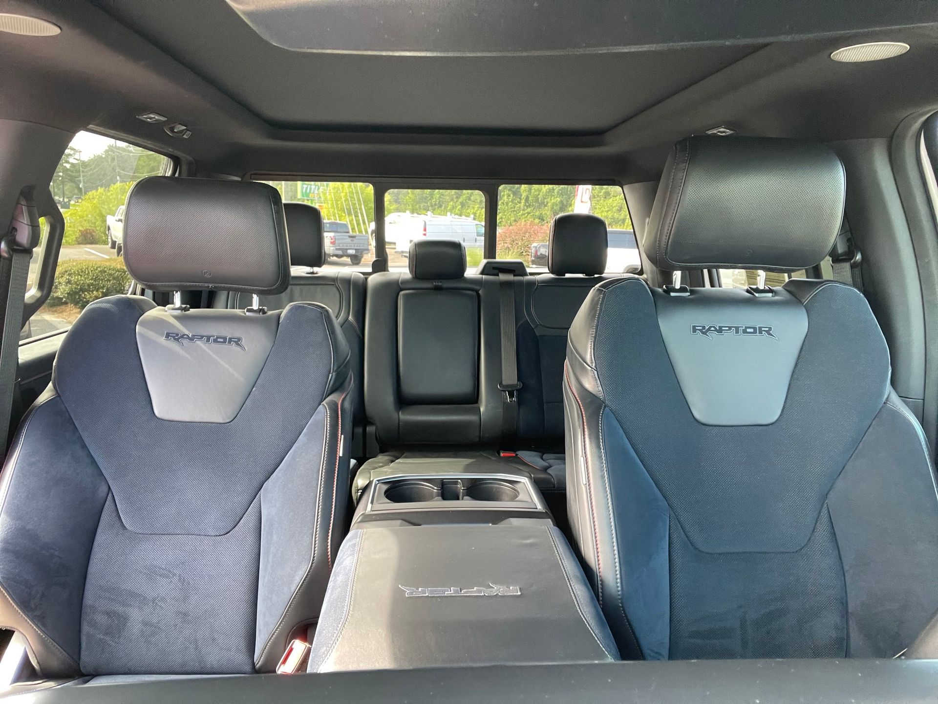 2022 Ford F-150 Raptor photo 32