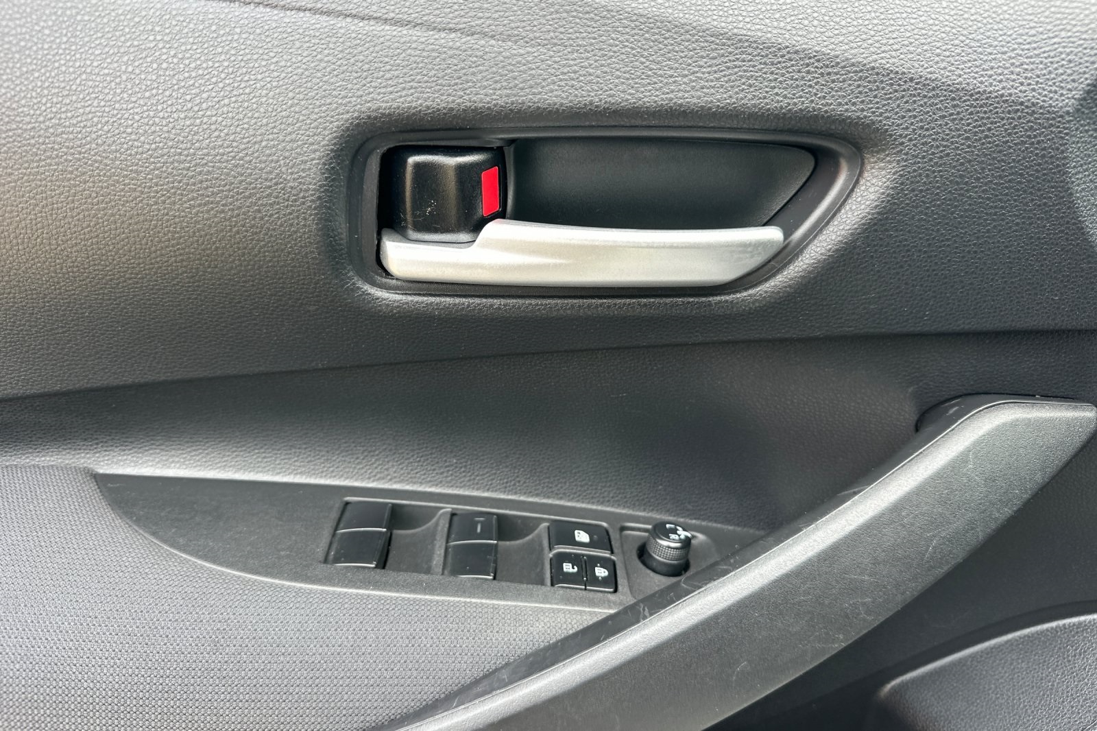 2021 Toyota Corolla LE photo 7