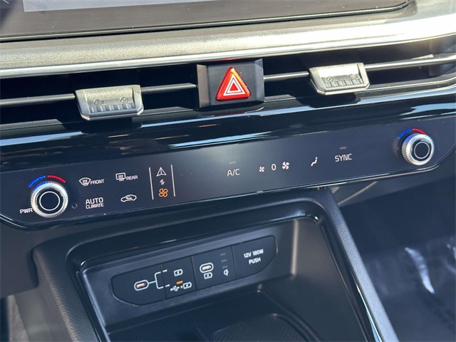 2025 Kia K5 GT-Line photo 20