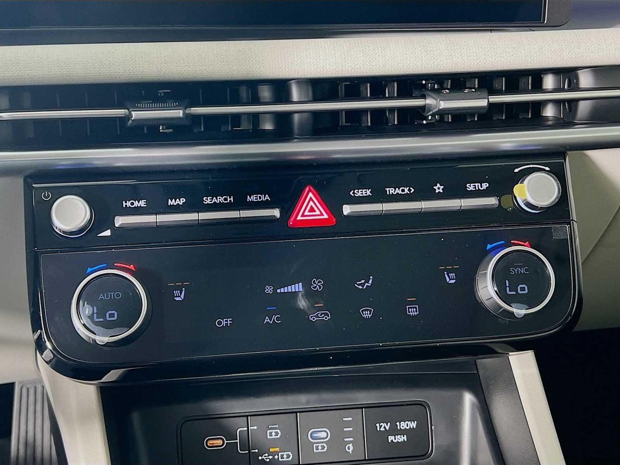 2025 Hyundai Tucson SEL Convenience photo 11