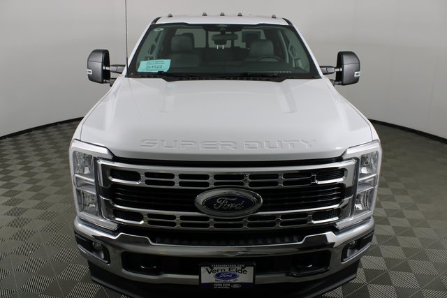 2026 Ford F-350 XLT photo 2