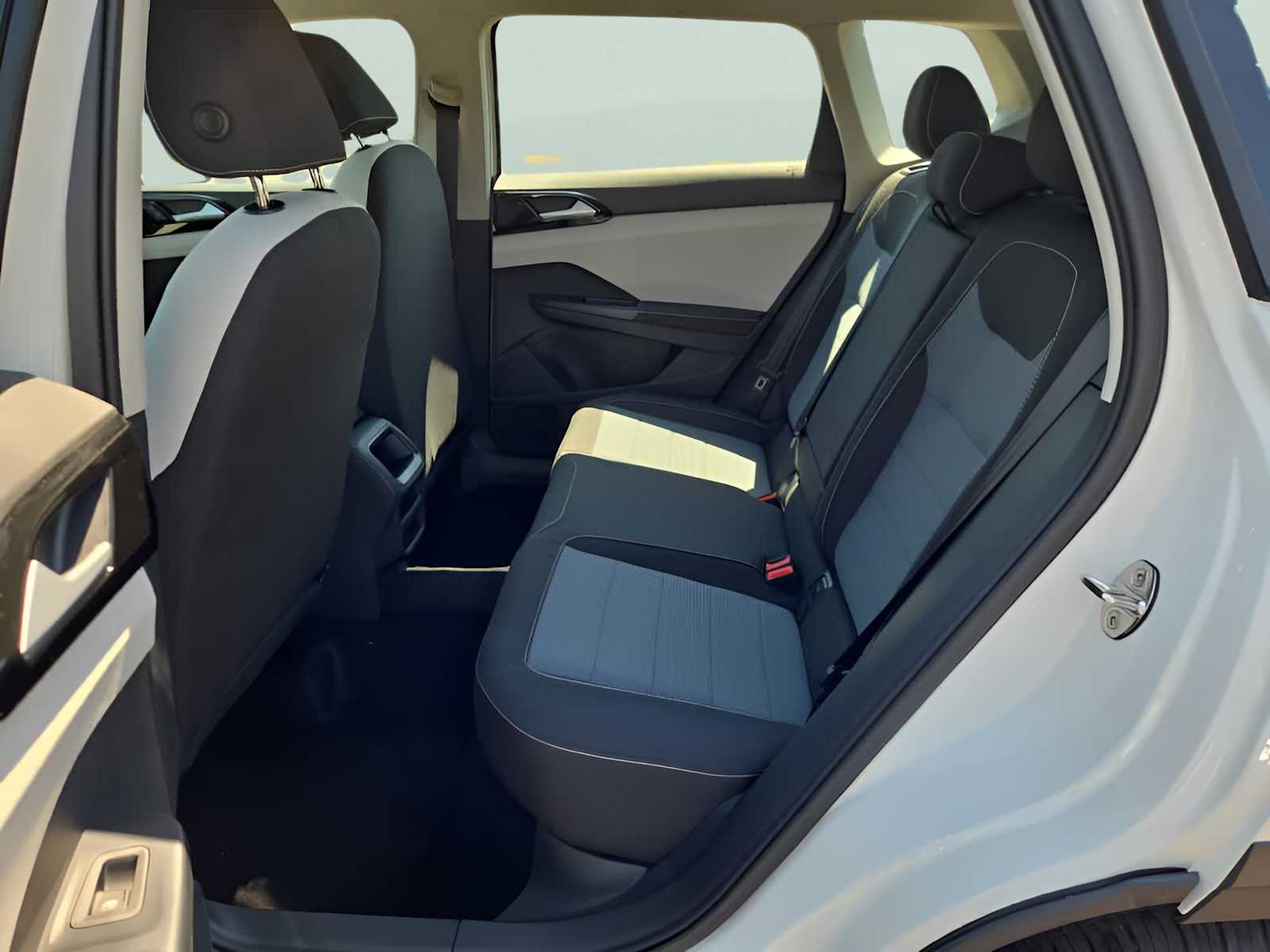 2025 Volkswagen Taos S photo 28
