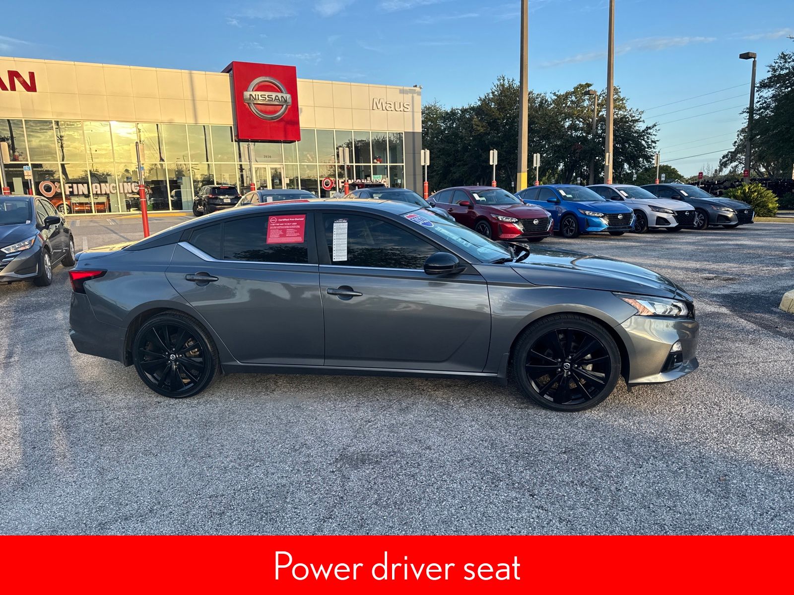 2022 Nissan Altima 2.5 SR photo 4