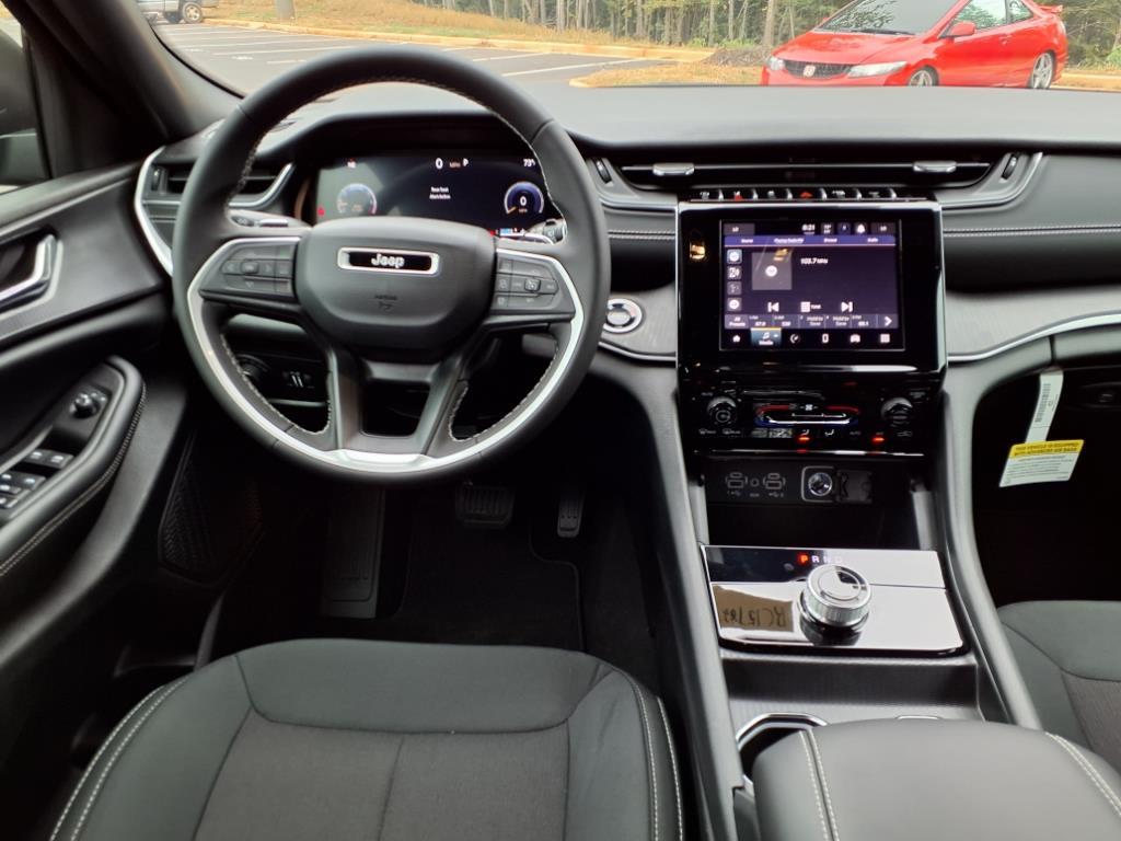 2024 Jeep Grand Cherokee Laredo X photo 27