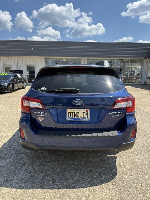 2015 Subaru Outback 3.6R Limited photo 5