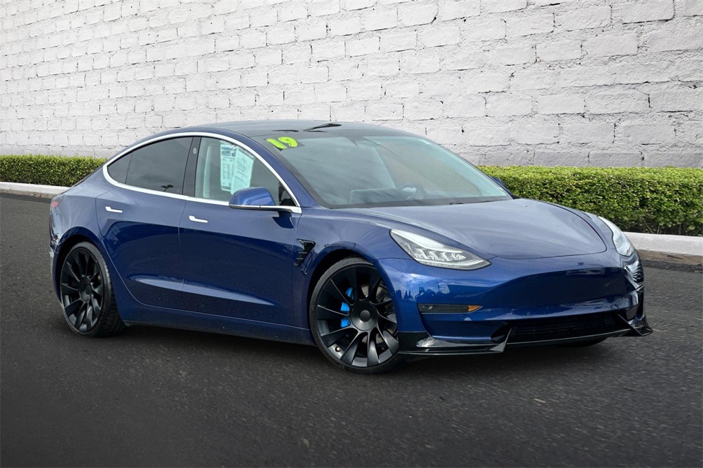 Used 2019 Tesla Model 3 Base with VIN 5YJ3E1EA1KF447057 for sale in Oakland, CA