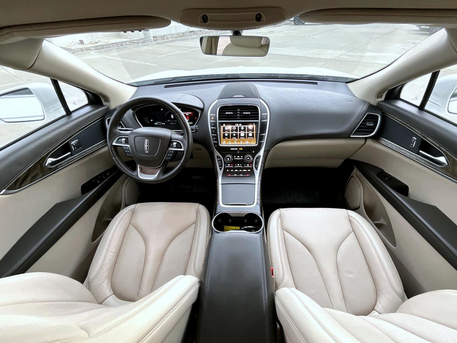 2019 Lincoln Nautilus Select photo 12