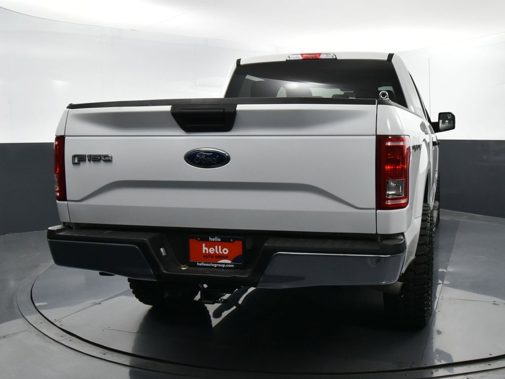 2015 Ford F-150 XLT photo 25
