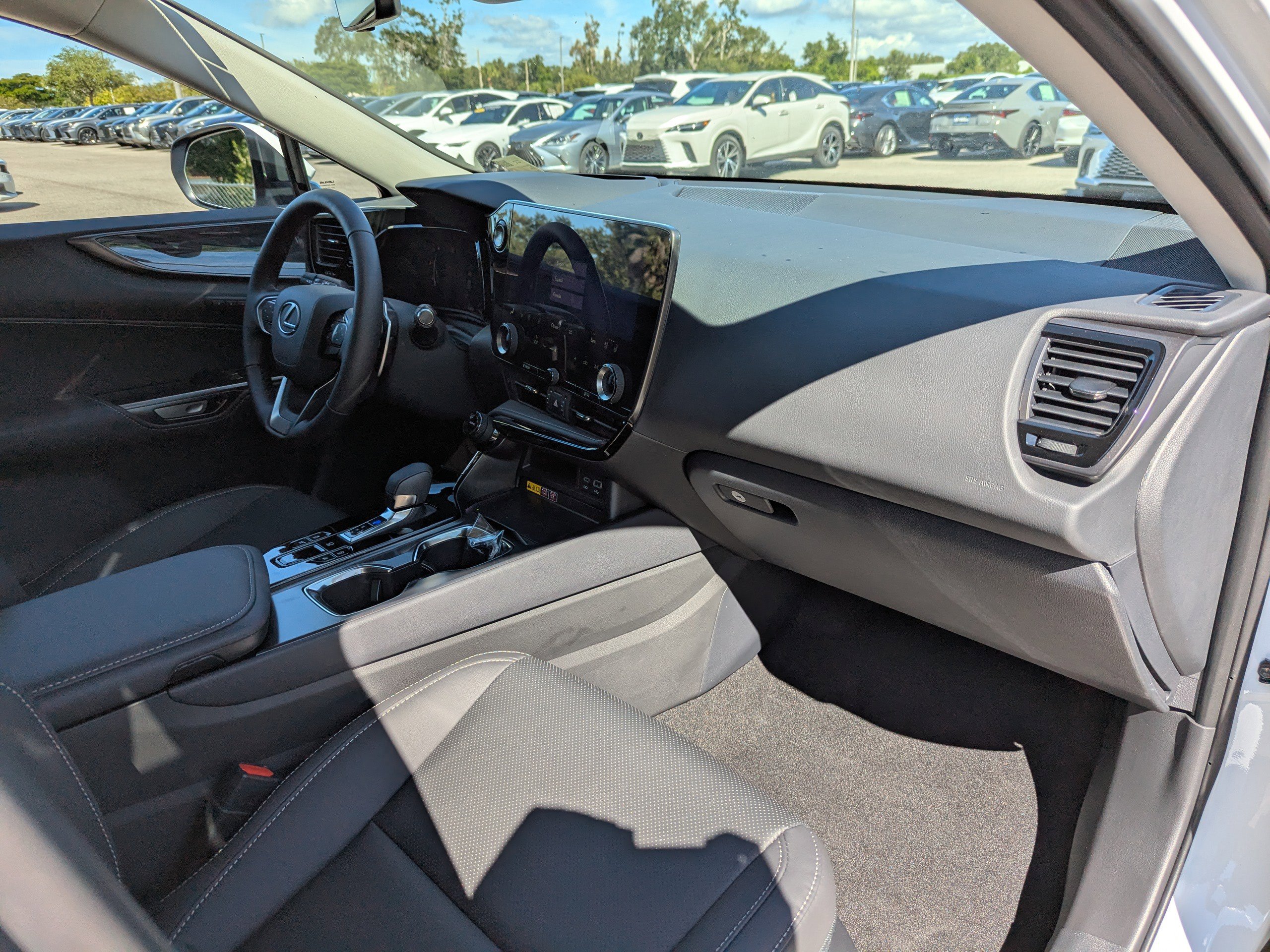 2026 Lexus NX 350 Premium photo 11