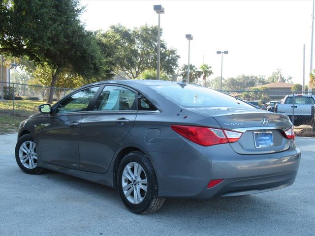 2014 Hyundai Sonata GLS photo 3
