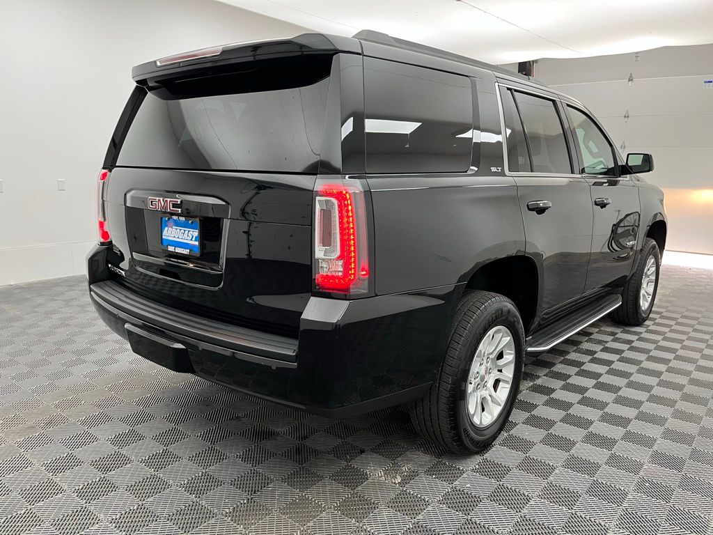 2017 Gmc Yukon SLT photo 16