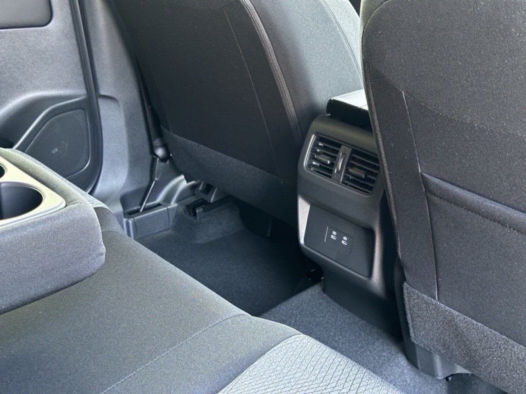2026 Nissan Rogue SV photo 22