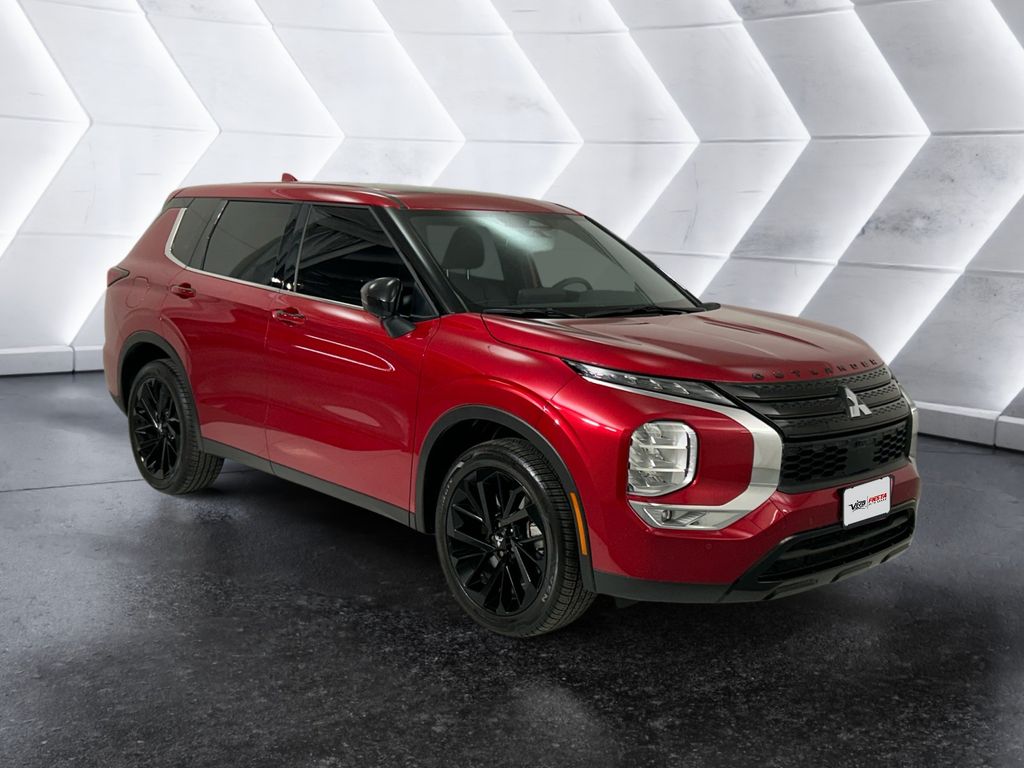 2023 Mitsubishi Outlander SEL Black Edition's photo