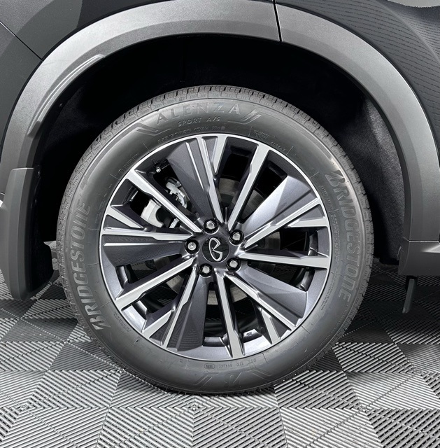 2026 Infiniti QX60 Luxe photo 7