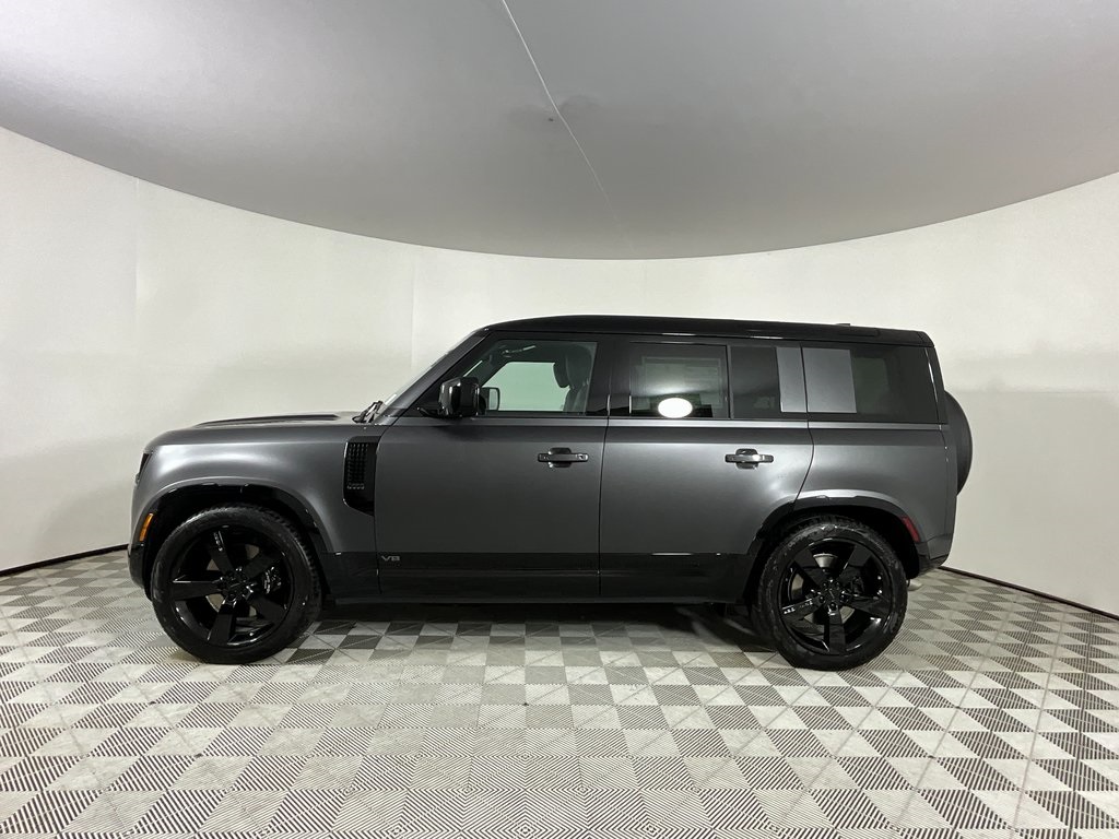 2026 Land Rover Defender 110 V8 photo 3