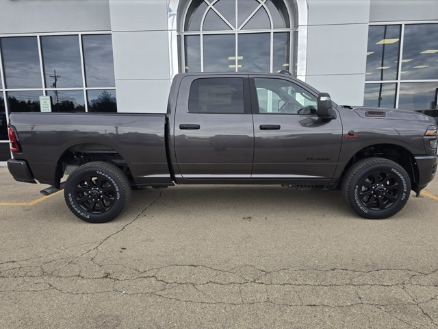 2025 Ram 2500 Big Horn photo 2