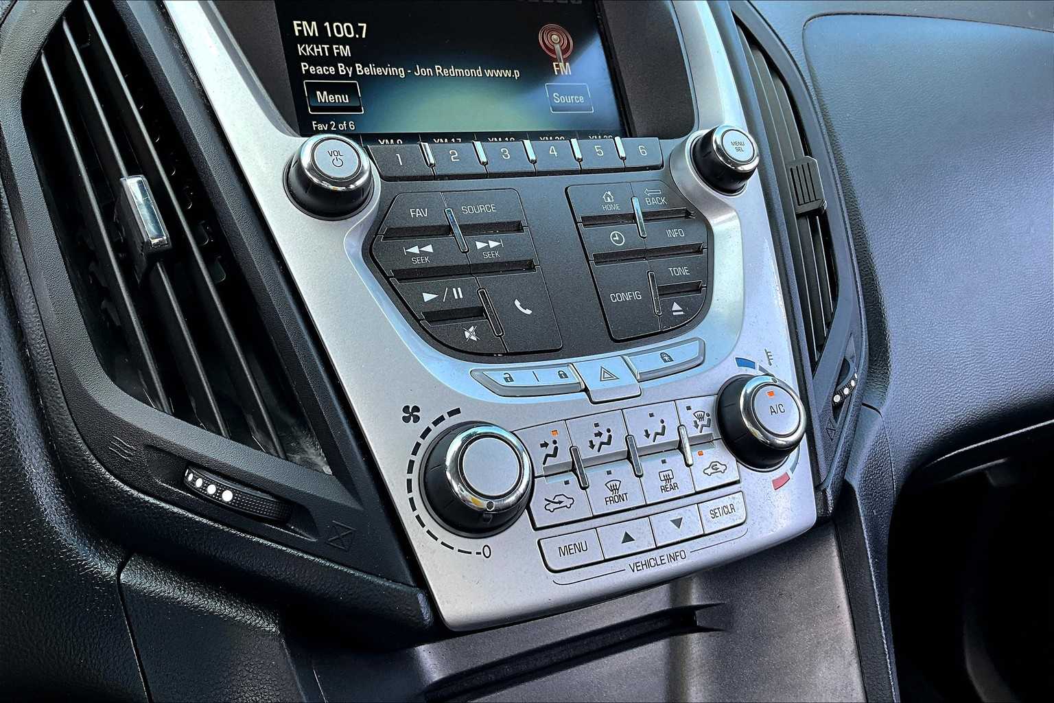 2013 Chevrolet Equinox LT photo 30