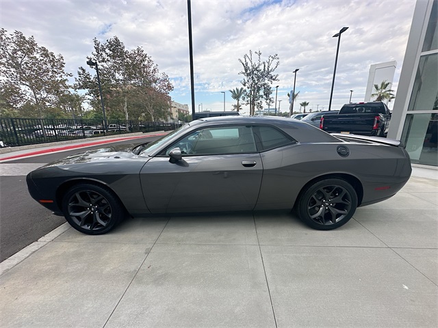 2020 Dodge Challenger SXT photo 4