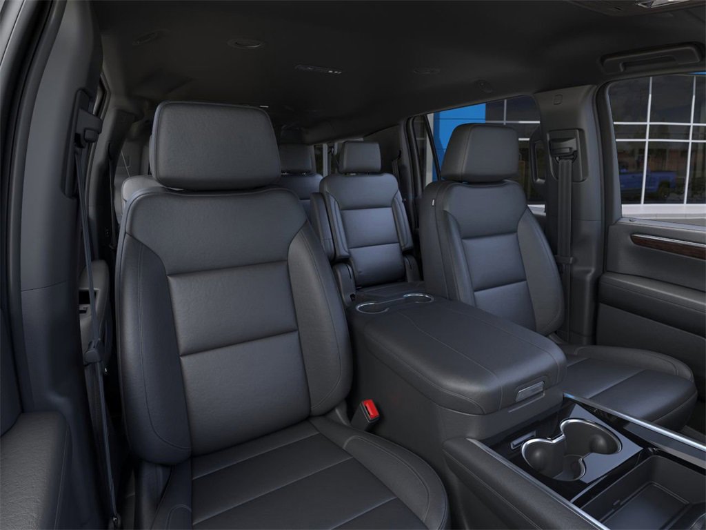 2025 Chevrolet Suburban LT photo 15